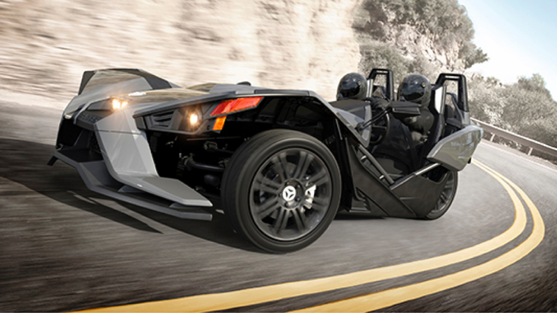 Illustration for article titled The Polaris Slingshot Is Your Amazing New Three-Wheeled Track Machine